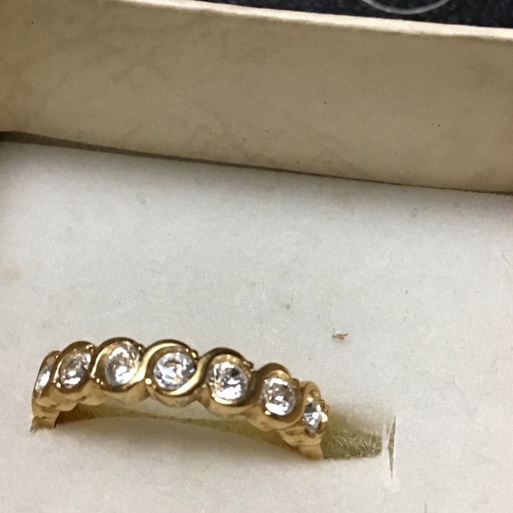 Elegant Gold W/ WHITE STONES Women's Ring